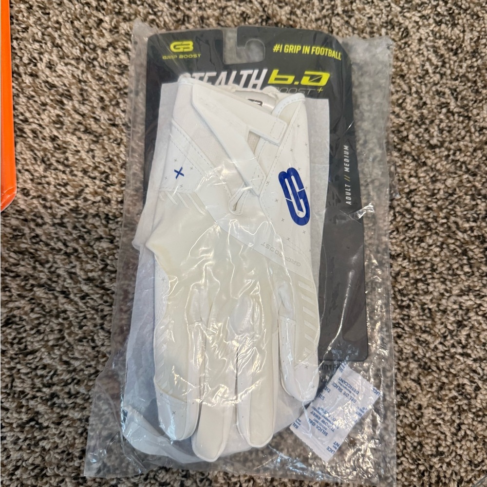 Grip Boost Stealth b.0 Football Gloves - White